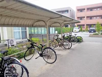 駐輪場完備
