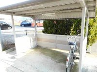 屋根付き駐輪場あり