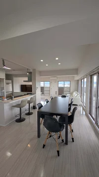 大きなダイニングテーブル♪