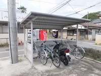 屋根付き駐輪場あり