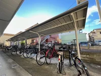 屋根付き駐輪場