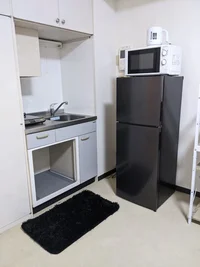冷蔵庫・電子レンジ・ケトルも付いてます♪