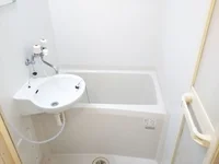 バス・トイレ別です。仕様が異なる場合があります。