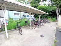 駐輪場完備