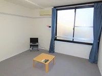 2階はカーペットのお部屋です