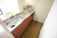 ３口ガスコンロ付きのゆったりしたキッチンスペース♪