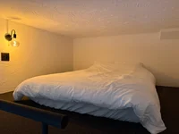 ダブルベッド、収納ボックス