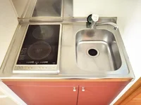 2口ラジエントヒーター付き。部屋により設備が異なる場合あり。