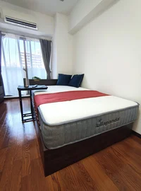 セミダブルベッド♪すこし固めです♪