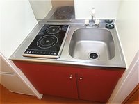 2口の電気コンロまたはIHコンロとなります