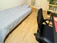 ベッドはシングルサイズとなっています。