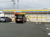 コンビニ　徒歩5分（約400ｍ）