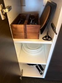 食器棚、カトラリー