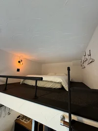 ダブルベッド、収納ボックス