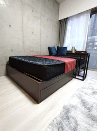 セミダブルベッドは少し硬めで快適な睡眠をお届けします♪