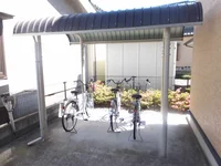 屋根付き駐輪場あり