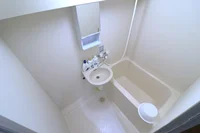 湯船につかってゆったりとくつろげます♪