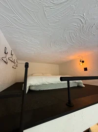 ダブルベッド、収納ボックス