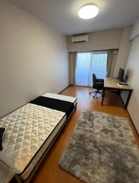 セミダブルベッド♪やや硬めで快適睡眠♪