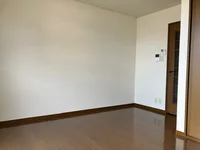 家具配置前です。