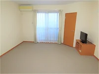 2階はカーペットのお部屋です
