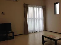 窓側(角部屋には小窓がついております)