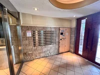 宅配ボックスもございます。