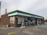 ファミリーマート橋本古佐田店様まで890m