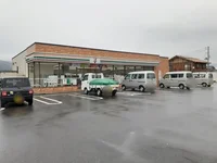セブンイレブン山辺里インター店まで270m