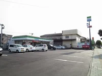 ファミリーマートまで400m