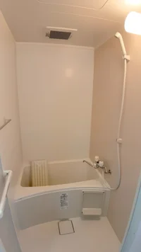 風呂トイレ別で湯舟でゆっくりできます