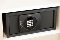 貴重品はセーフティーボックスへ。