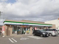 ファミリーマート 岡崎上里二まで450m