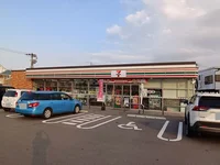 セブンイレブン 市浜店まで110m