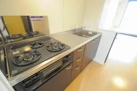 コンロも３口完備しています。