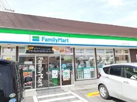 ファミリーマート市川インター店まで550m