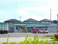 ファミリーマートまで350m