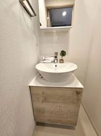 独立洗面台♪お風呂は浴室乾燥機も完備♪