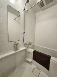 独立洗面台♪お風呂は浴室乾燥機も完備♪