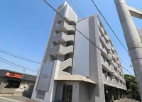 駐車場有！周辺には飲食店やコンビニなど生活を送る際に助かるお店がたくさん！下関市立大学に徒歩で迎える距離なので、学生さんにもピッタリです。