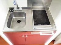 2口ラジエントヒーター付き。部屋により設備が異なる場合あり。