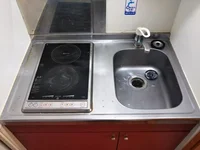 2口ラジエントヒーター付き。部屋により設備が異なる場合あり。