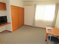 2階はカーペットのお部屋です