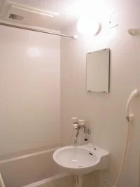 雨の日にも便利な浴室乾燥機付き