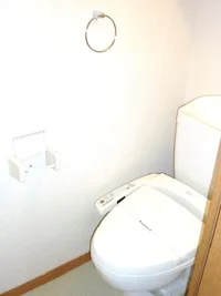 温水洗浄便座ついてます！