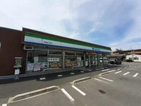 ファミリーマート伊勢崎山王町店まで850m