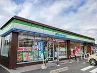 ファミリーマート阿久比植大店まで824m