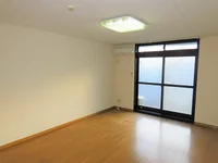 107号室は家具無のお部屋です