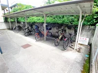 駐輪場完備