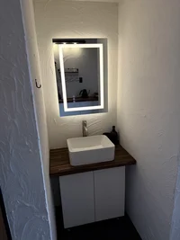 ホテルライクなLED付き洗面所